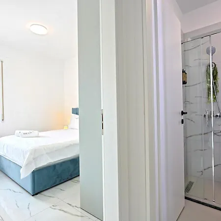 Blue Slide House - 1Br, Waterpark, Shoreline * Golem (Tirana)
