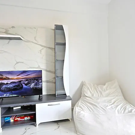 Blue Slide House - 1Br, Waterpark, Shoreline Appartamento Golem (Tirana)
